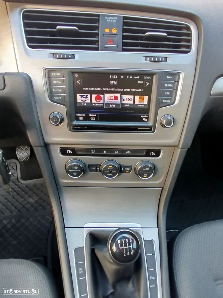 VW Golf 1.0 TSI Confortline - 17