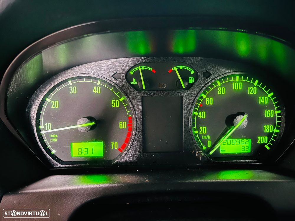 Skoda Fabia Break 1.4 Style AC+CB+ABS - 19