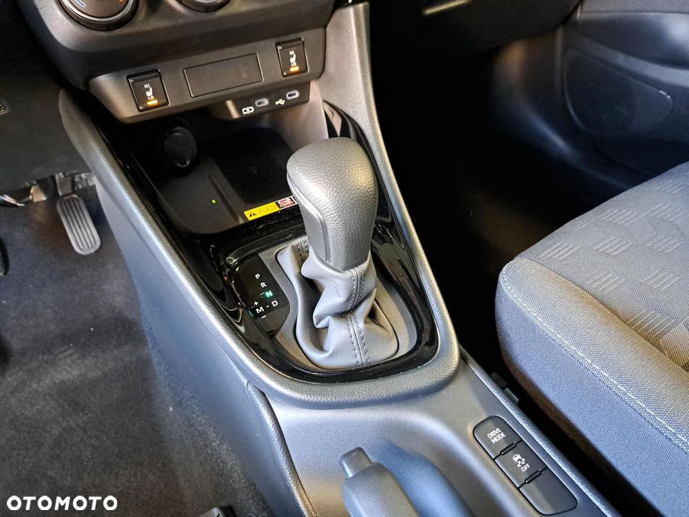 Toyota Yaris 1.5 Style CVT - 25