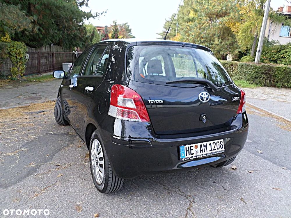 Toyota Yaris 1.33 VVT-i Executive - 4
