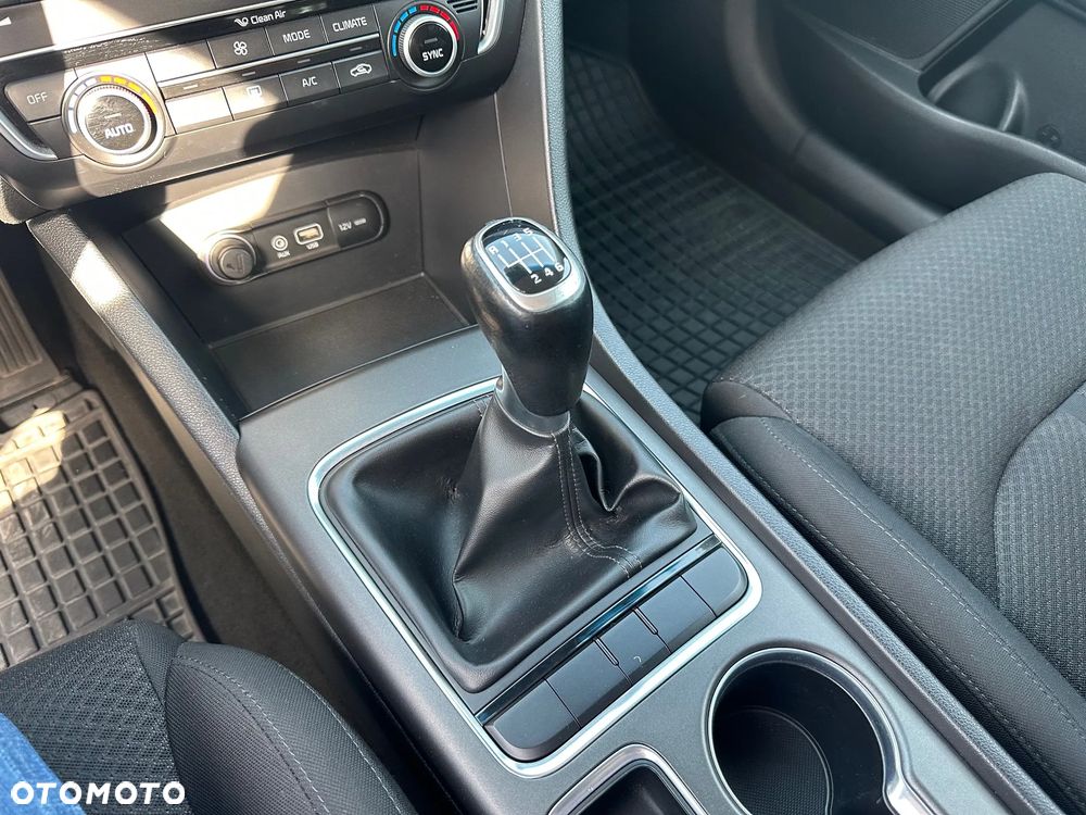 Kia Optima 1.7 CRDI L - 15