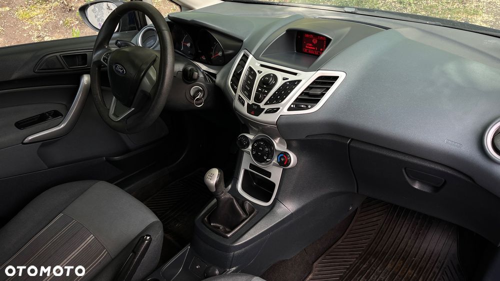 Ford Fiesta 1.4 Titanium - 10