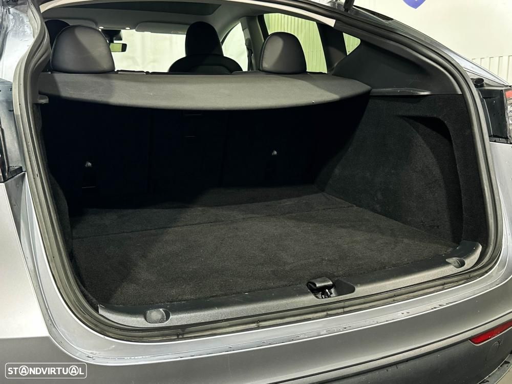 Tesla Model Y Performance Dual Motor AWD - 43