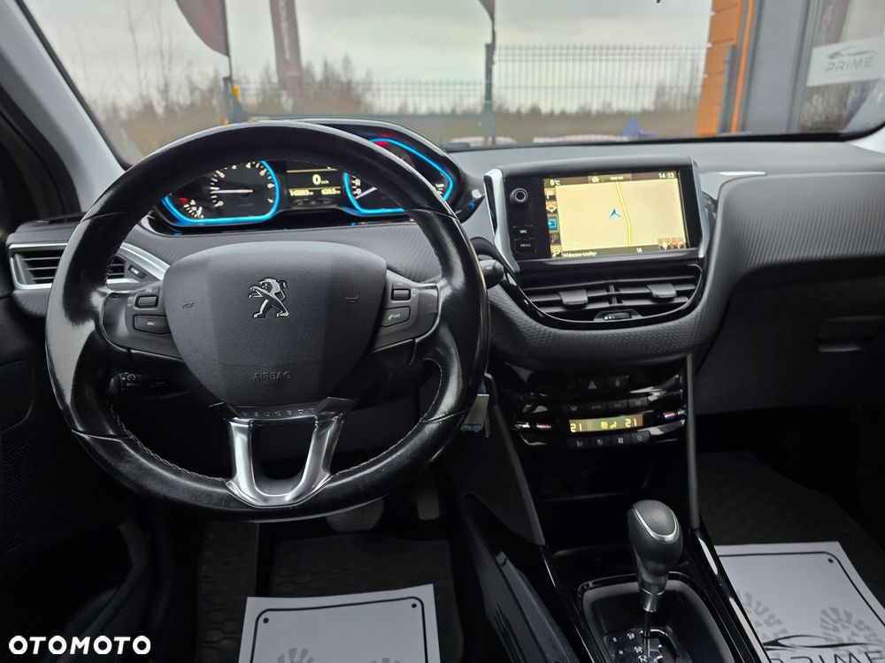 Peugeot 2008 1.2 Pure Tech Allure S&S EAT6 - 21