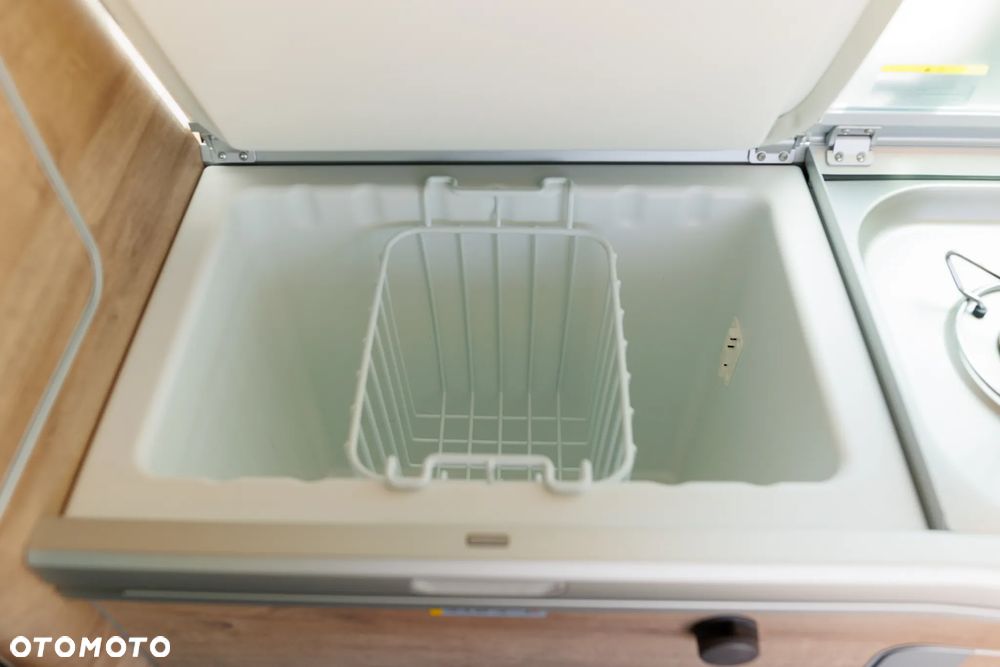 Volkswagen T6.1 California Coast 2.0 TDI - 24