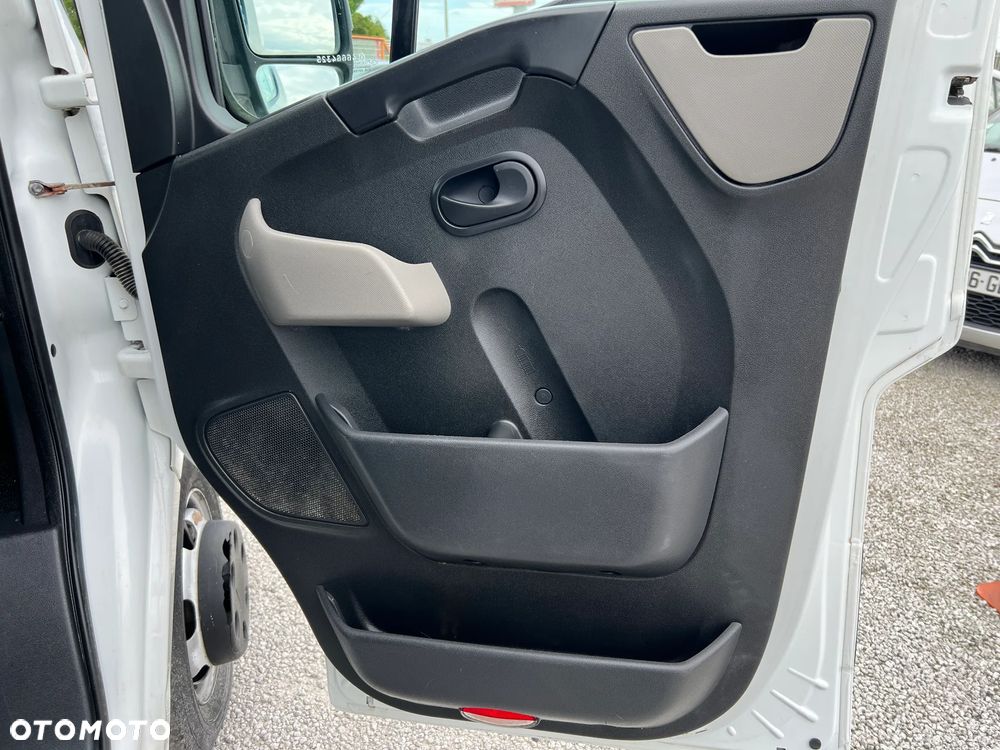 Renault Master 2.3 DCI - 21