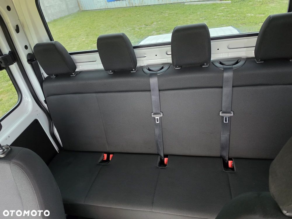 Mercedes-Benz Sprinter 907 - 23