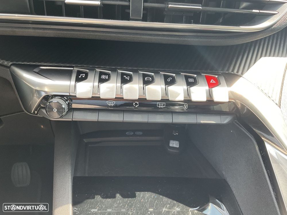 Peugeot 5008 1.5 BlueHDi Allure - 29