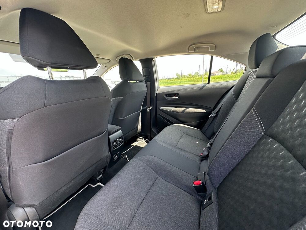 Toyota Corolla 1.8 Hybrid Comfort - 17