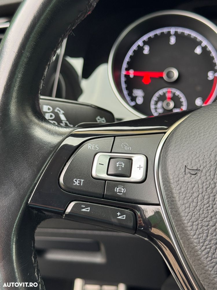 Volkswagen Golf 1.6 TDI DSG Join - 23