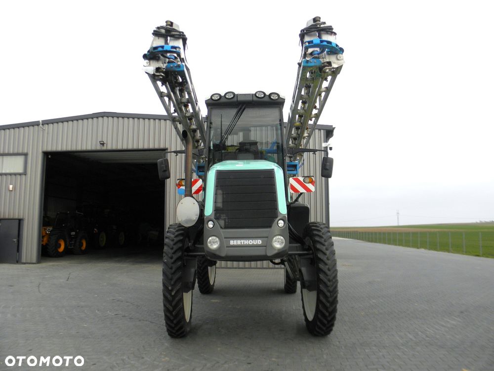 Berthoud Raptor 4240 36 M, GPS, Automatyczne wyłaczanie sekcji, Nie Malowany, Stan Bardzo Dobry - 9
