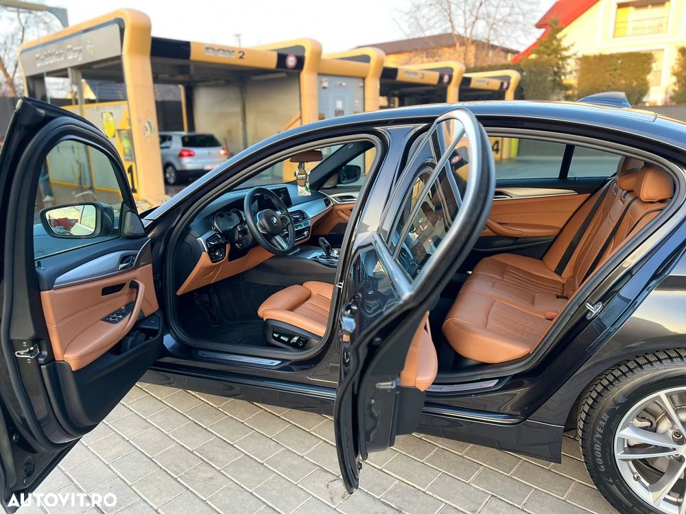 BMW Seria 5 530i Aut. Luxury Line - 7