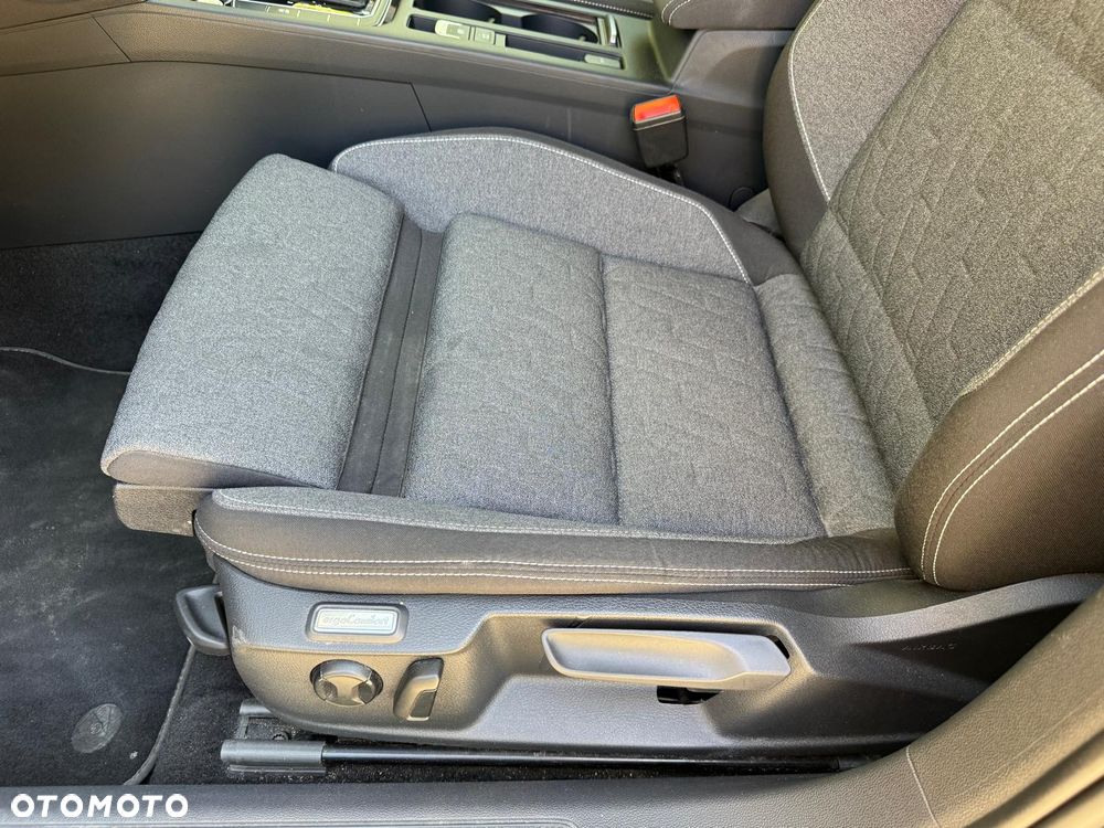 Volkswagen Passat 2.0 TDI SCR Style DSG - 8