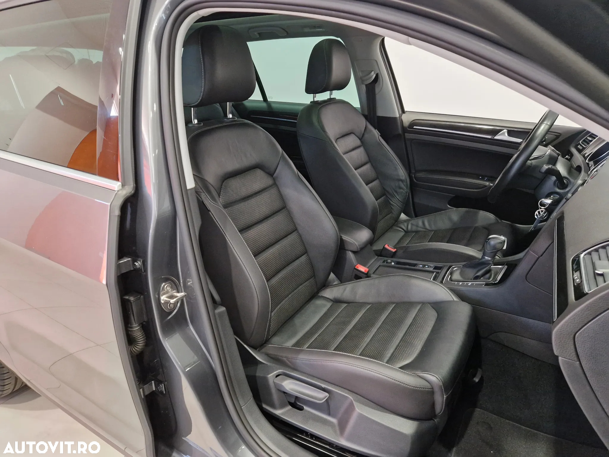 Volkswagen Golf 2.0 TDI DSG Highline - 12