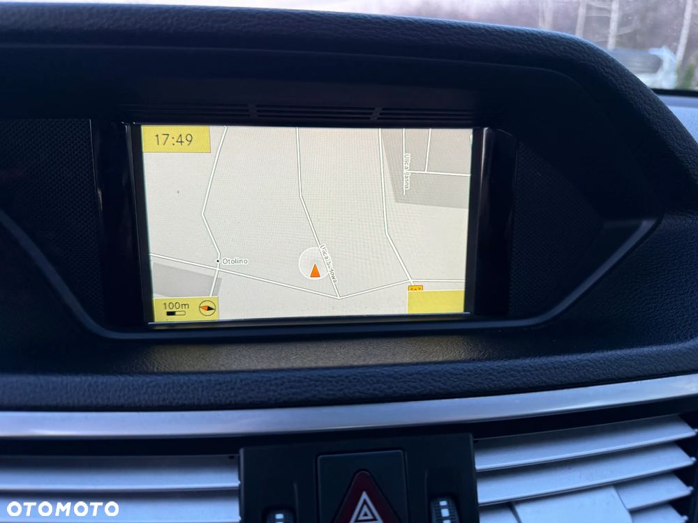 Mercedes-Benz Klasa E 350 CDI BlueEff Avantgarde - 32