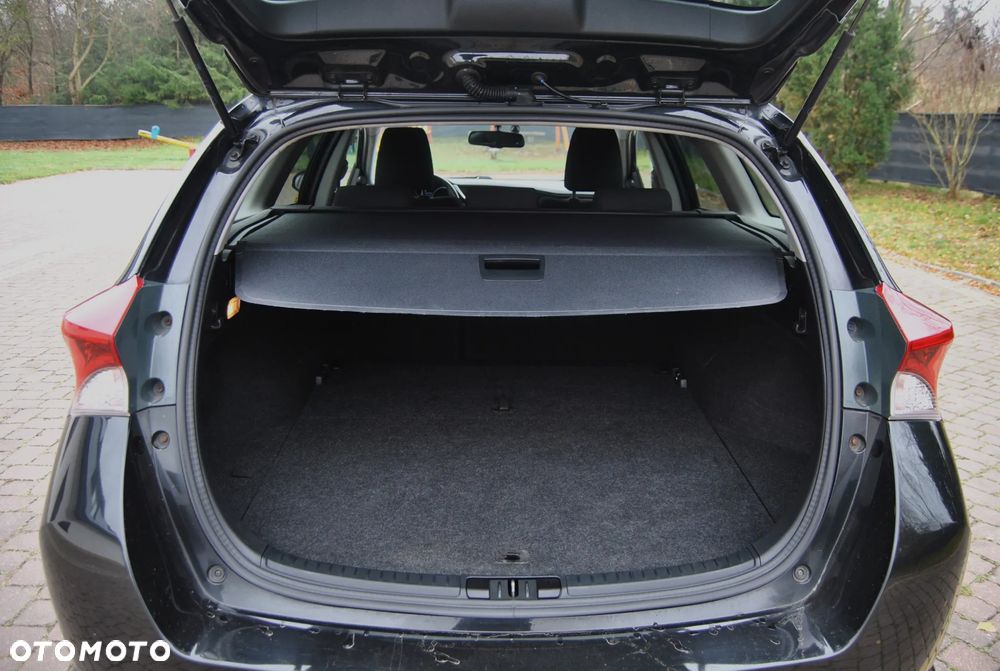 Toyota Auris 1.8 HSD Luna - 15