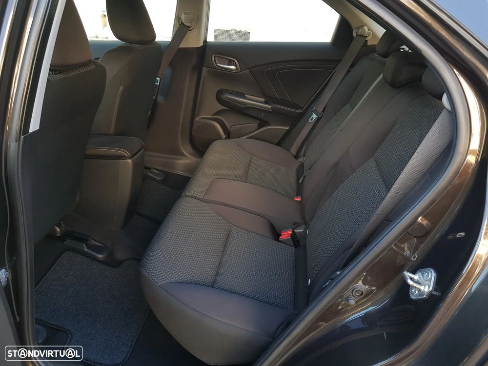 Honda Civic Tourer 1.6 i-DTEC Comfort - 30