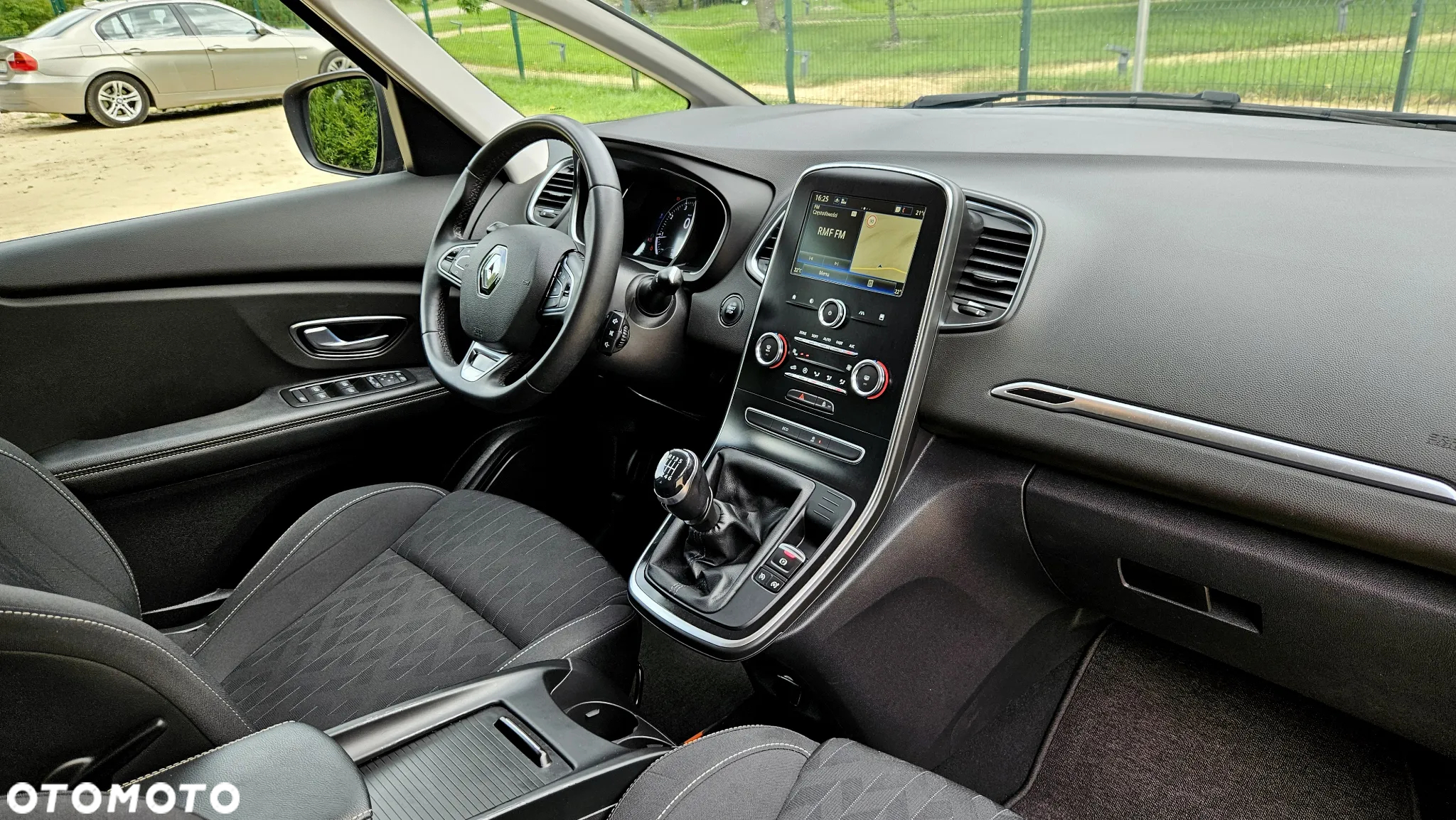 Renault Grand Scenic ENERGY TCe 115 LIMITED - 40