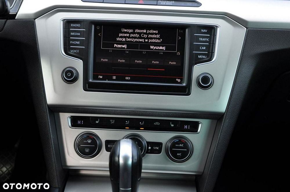 Volkswagen Passat Variant 2.0 TDI BMT Highline - 33