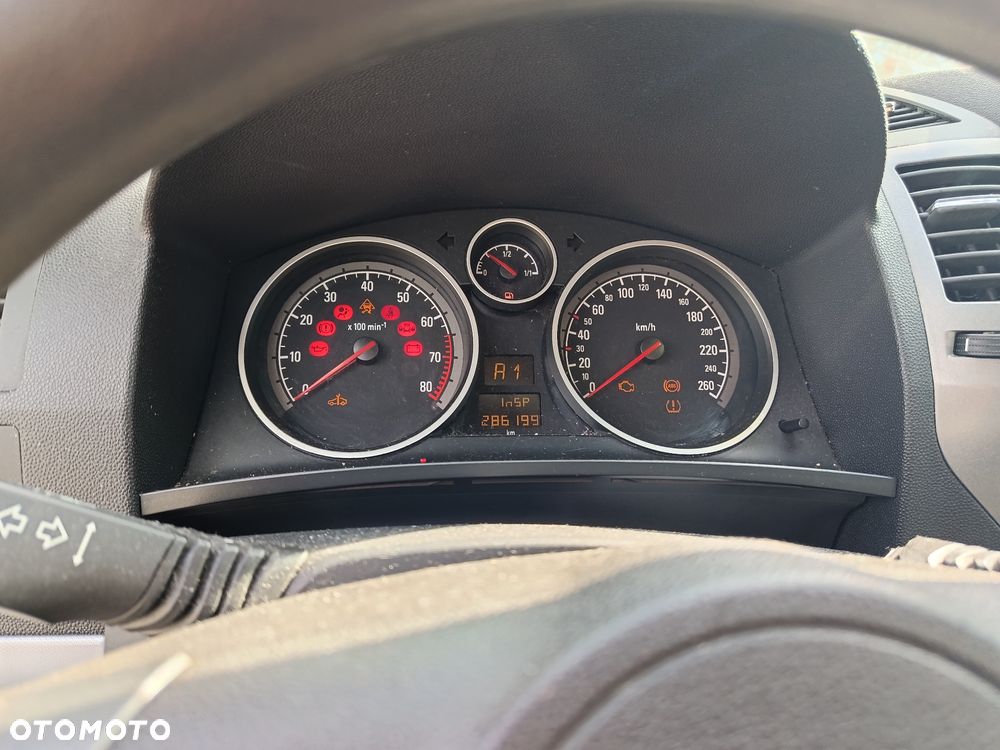 Opel Zafira 1.8 Cosmo EasyTronic - 4