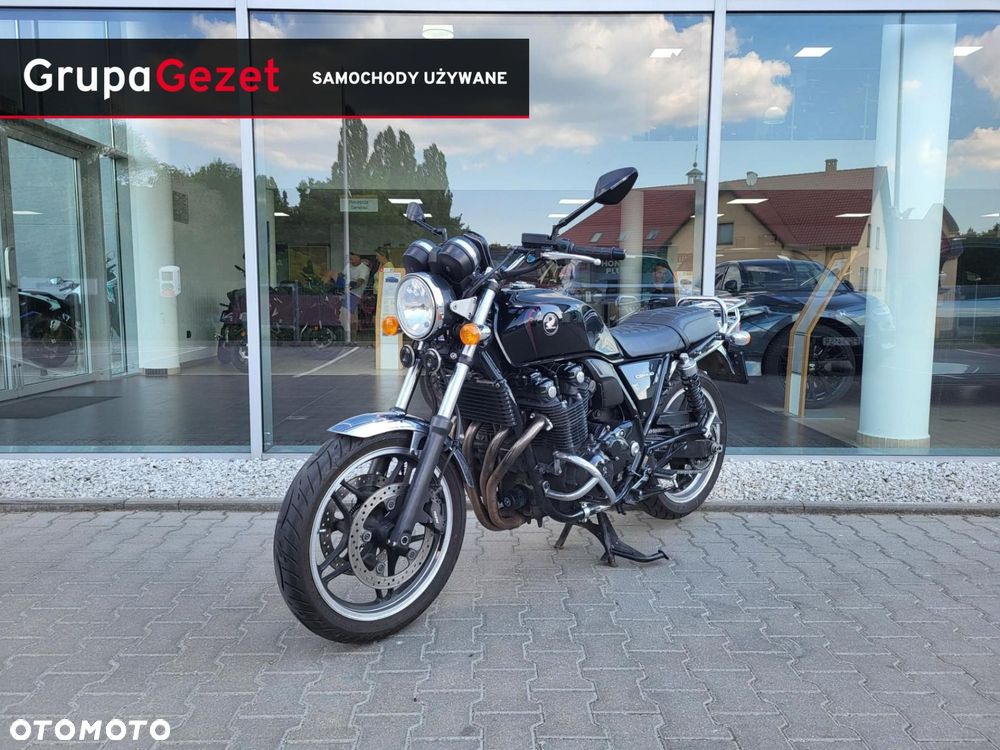 Honda CB - 1