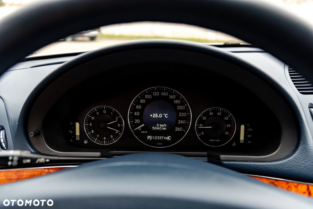 Mercedes-Benz Klasa E 200 Kompressor Automatik Elegance - 32
