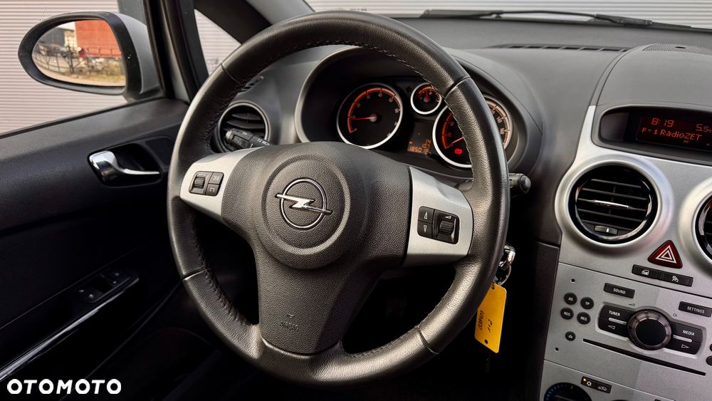 Opel Corsa 1.2 16V Energy - 37