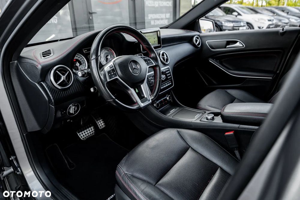 Mercedes-Benz Klasa A 220 4Matic 7G-DCT AMG Line - 16