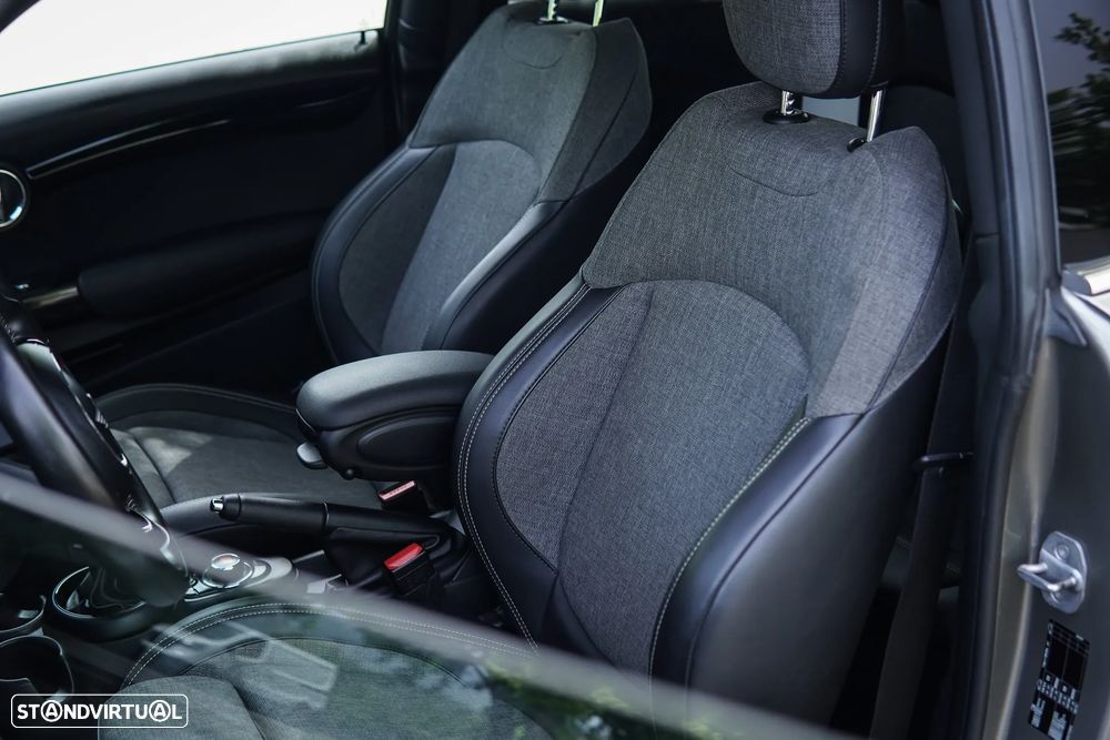 MINI 3 Portas Cooper D - 45