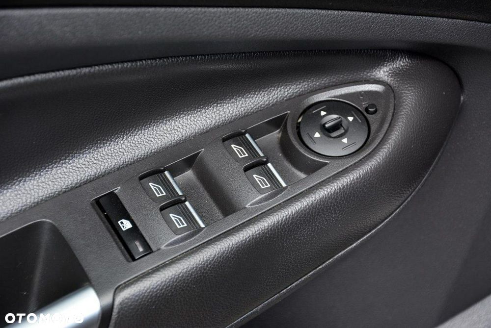 Ford Kuga 1.5 EcoBoost 2x4 Titanium - 34