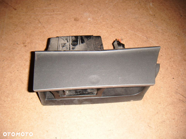 opel astra h 06r  popielniczka 13133284