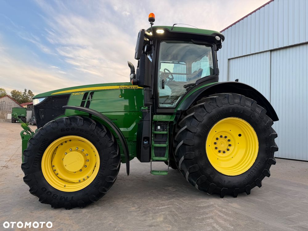 John Deere 7250R - 3