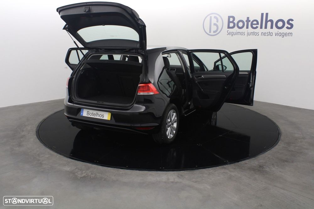 VW Golf 1.6 TDi Confortline - 14