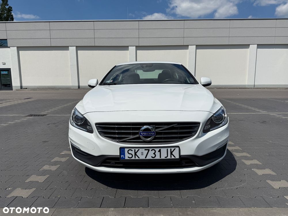 Volvo S60 D3 Drive-E Momentum - 10
