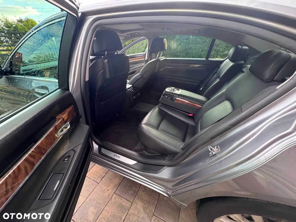 BMW Seria 7 730d L - 25