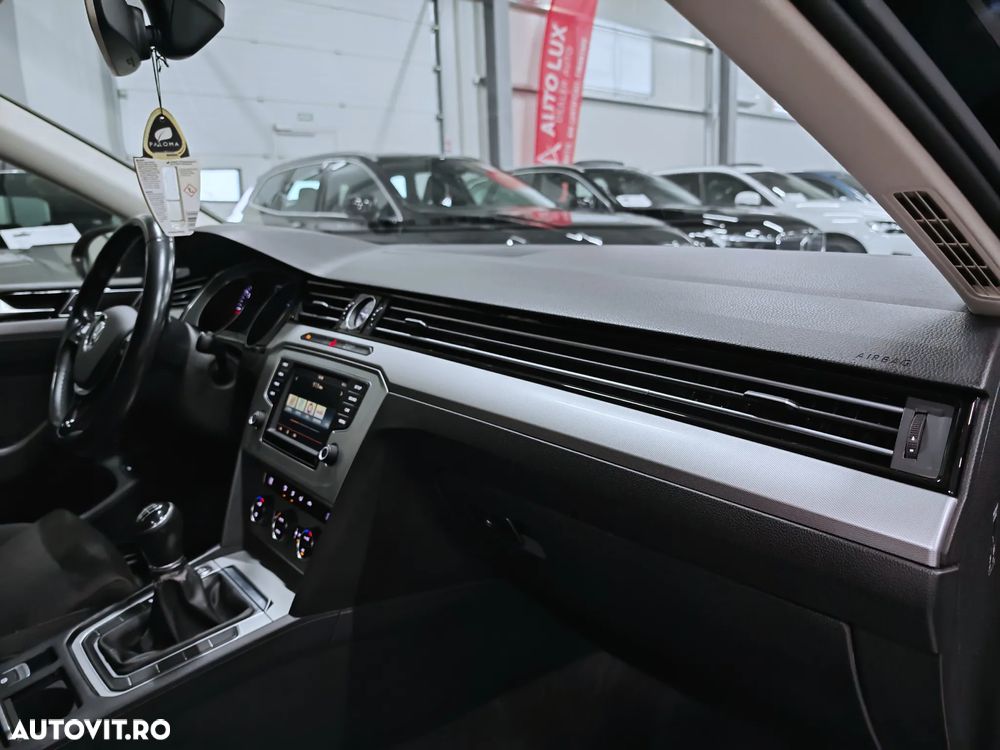 Volkswagen Passat 1.6 TDI (BlueMotion Technology) Comfortline - 22