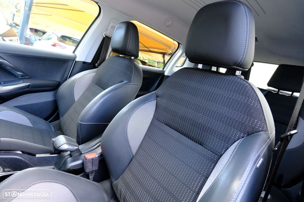 Peugeot 2008 1.2 PureTech Allure - 8