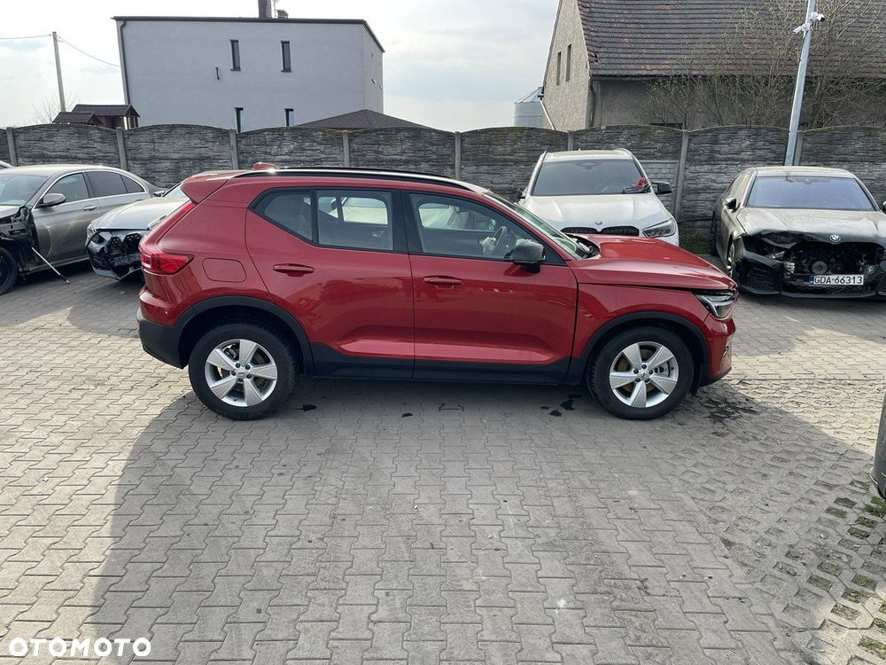 Volvo XC 40 B4 B AWD Geartronic RDesign - 2