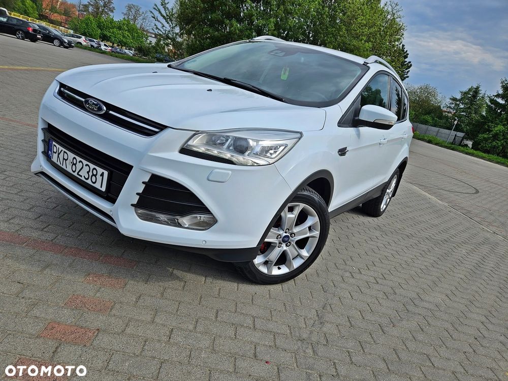 Ford Kuga 1.6 EcoBoost 2x4 Titanium - 2