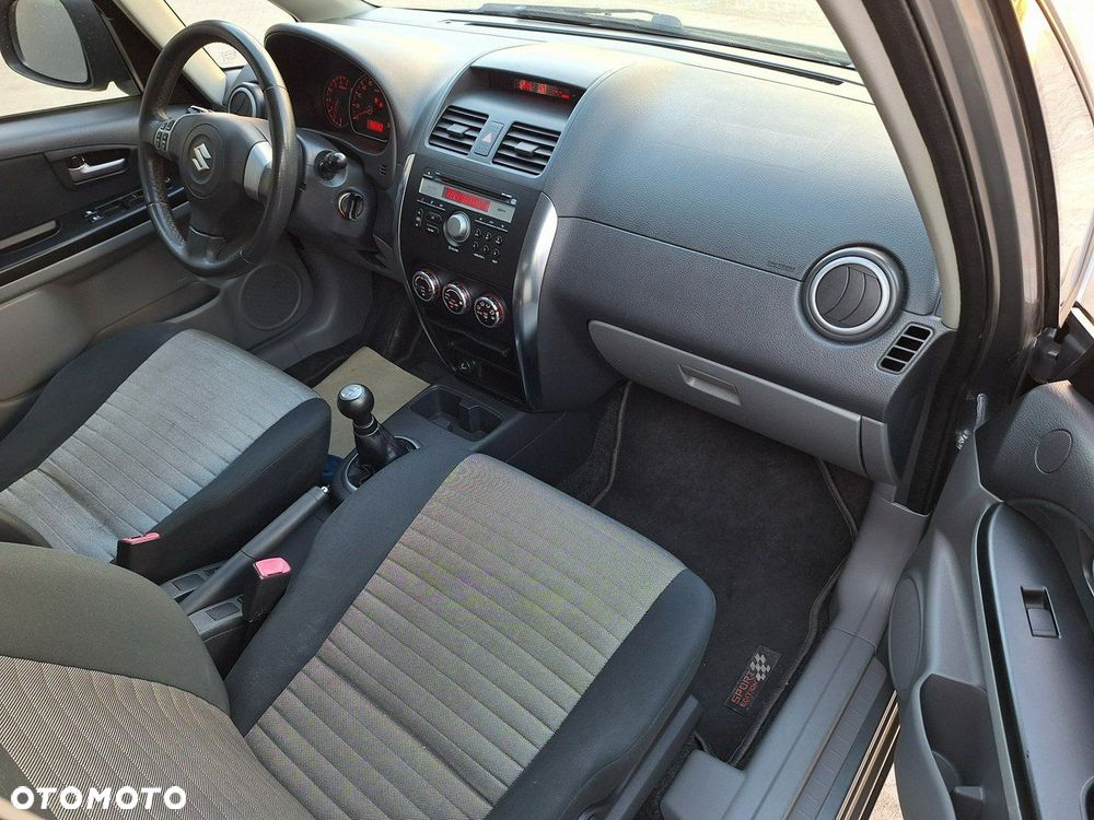 Suzuki SX4 - 12