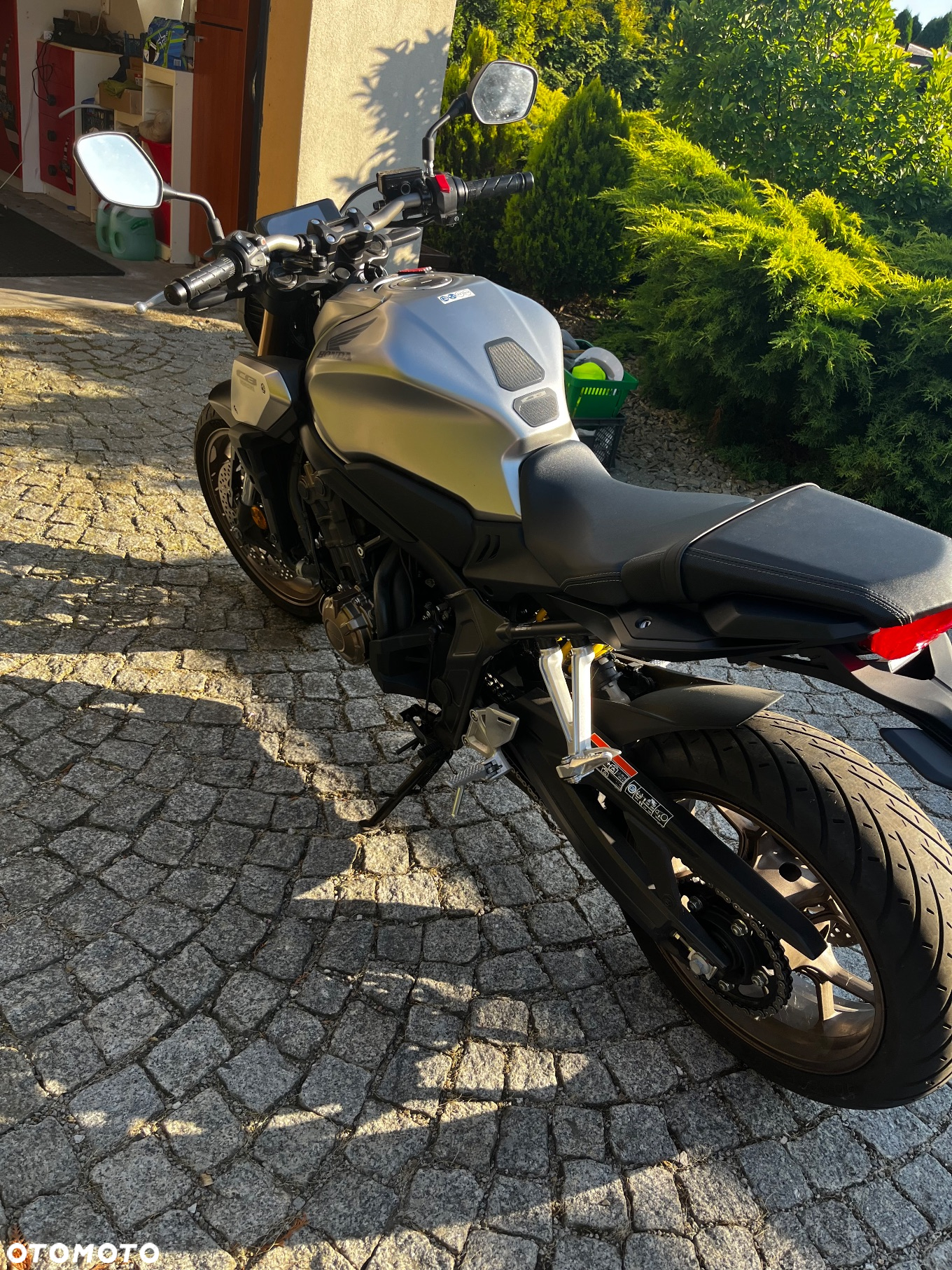 Honda CB - 4