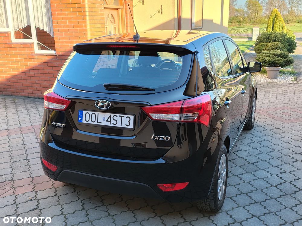 Hyundai ix20 1.4 blue Comfort - 24
