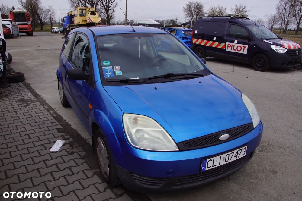 Auto na części - Ford Fiesta MK6 1.3 8V 60 KM 2S6G-6006-CA 2S6R-7002-MB 4CVE 2004R Silnik Skrzynia Drzwi Maska Błotnik Klapa Zderzak Lusterko Lampa Klamka Szyba Deska Kokpit Sterownik Moduł Czujnik Licznik Panel Kierownica - 8