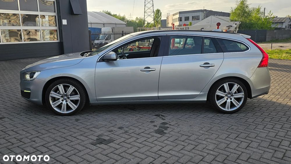 Volvo V60 T5 Kinetic - 8