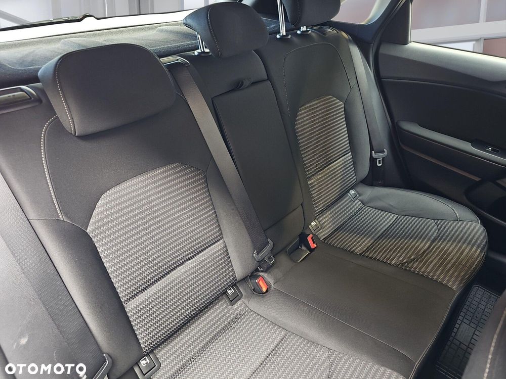 Kia Ceed 1.5 T-GDI M - 10