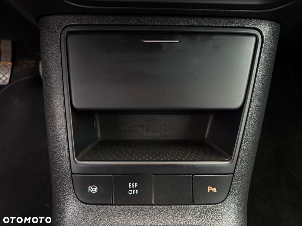 Volkswagen Golf Plus 2.0 TDI DPF Trendline - 22