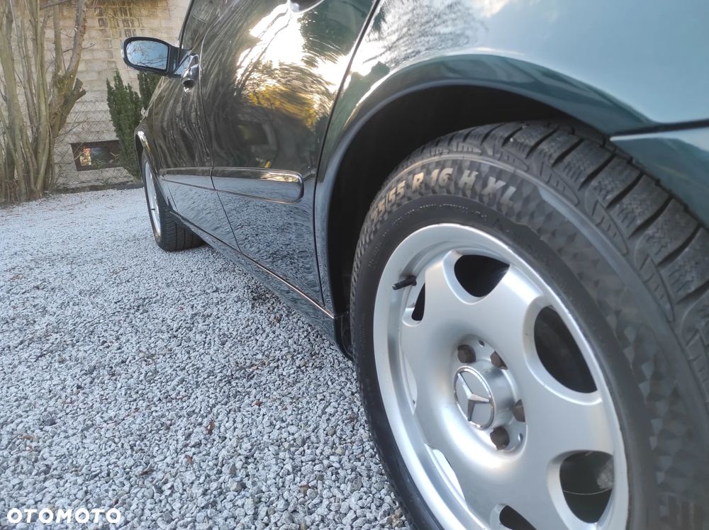 Mercedes-Benz Klasa E - 9