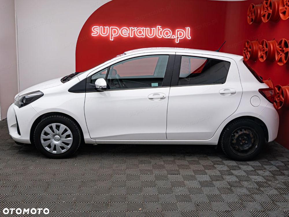 Toyota Yaris Active 1.5 111KM - 6