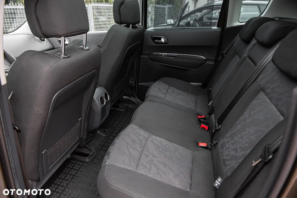 Peugeot 3008 HDi FAP 150 Allure - 24