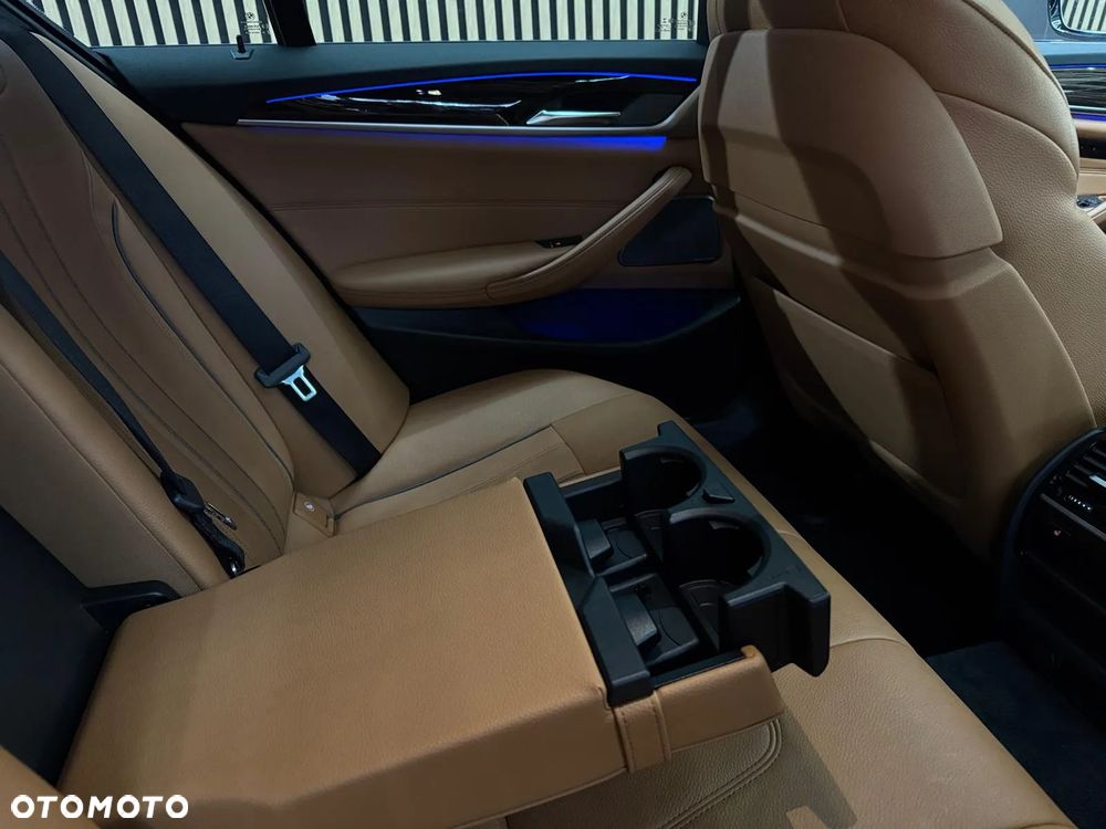 BMW Seria 5 540i xDrive Sport - 23